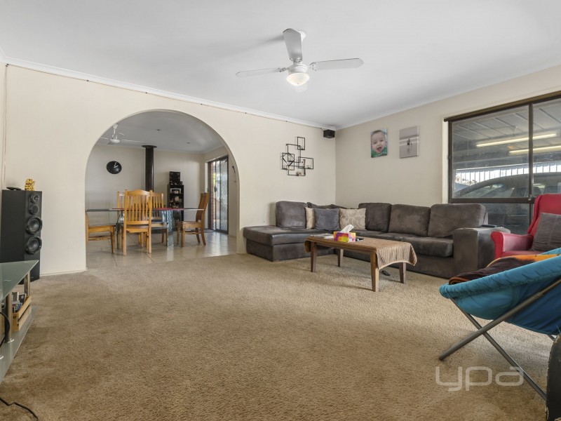 49 Dunvegan Drive, Kurunjang VIC 3337