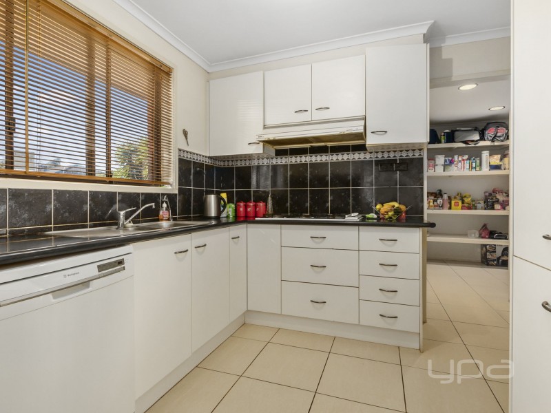 49 Dunvegan Drive, Kurunjang VIC 3337
