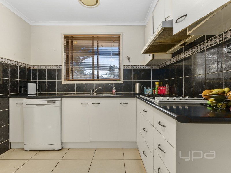 49 Dunvegan Drive, Kurunjang VIC 3337