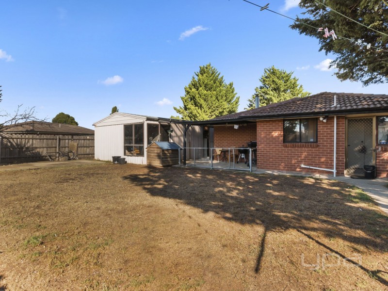 49 Dunvegan Drive, Kurunjang VIC 3337