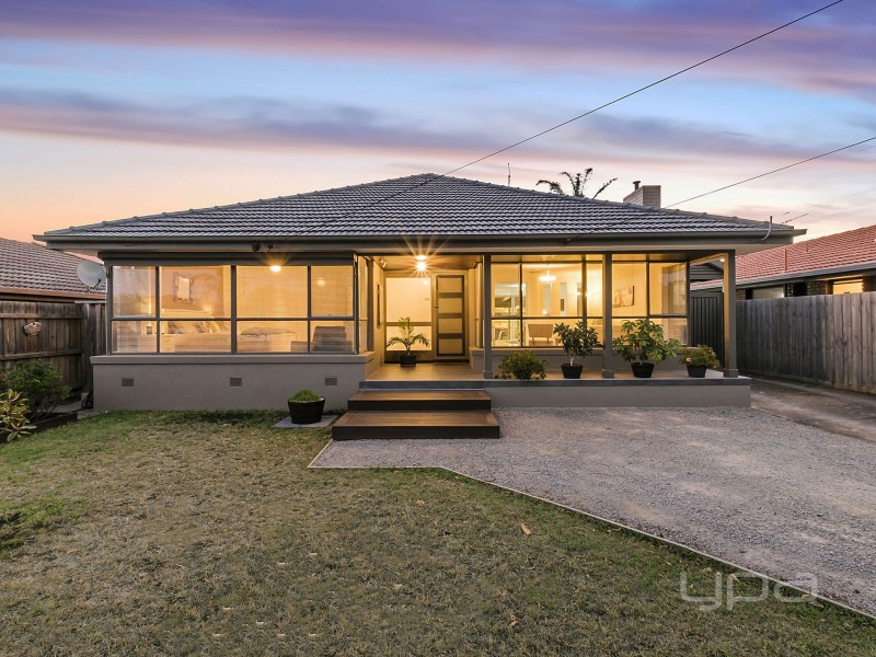 35  Marina Drive, Melton VIC 3337