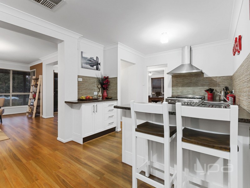 35  Marina Drive, Melton VIC 3337