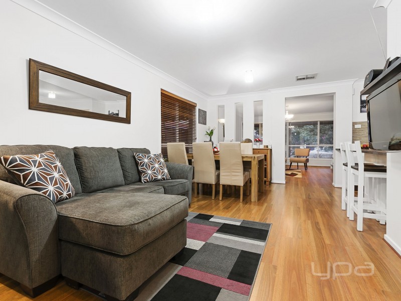 35  Marina Drive, Melton VIC 3337