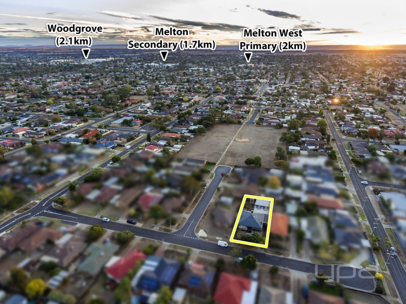 35  Marina Drive, Melton VIC 3337