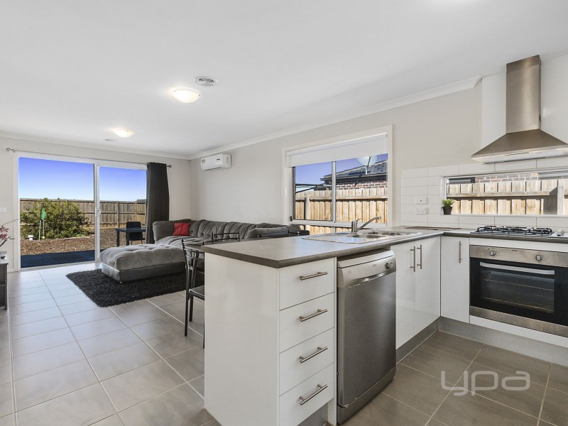 205 James Melrose Drive, Brookfield VIC 3338
