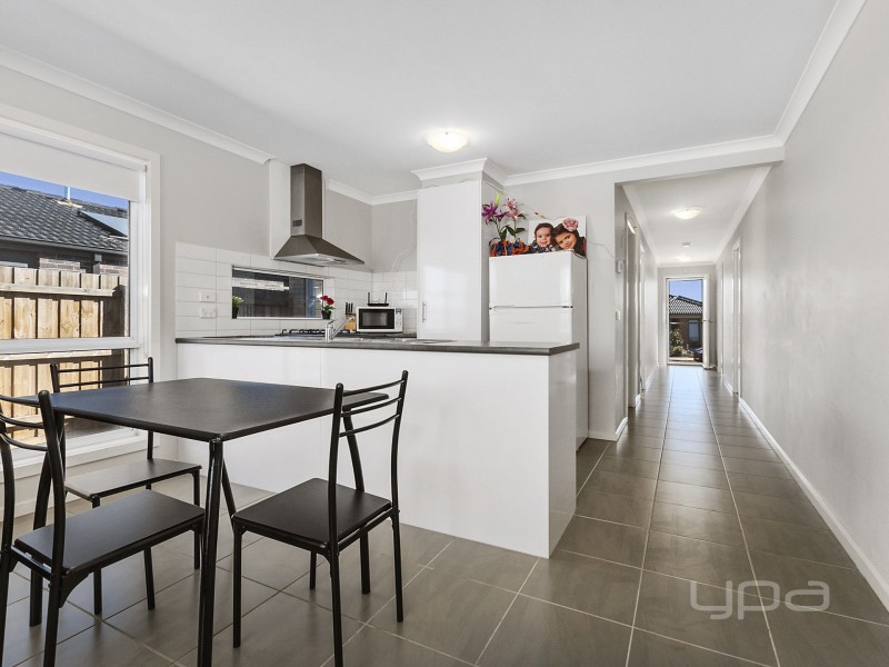 205 James Melrose Drive, Brookfield VIC 3338