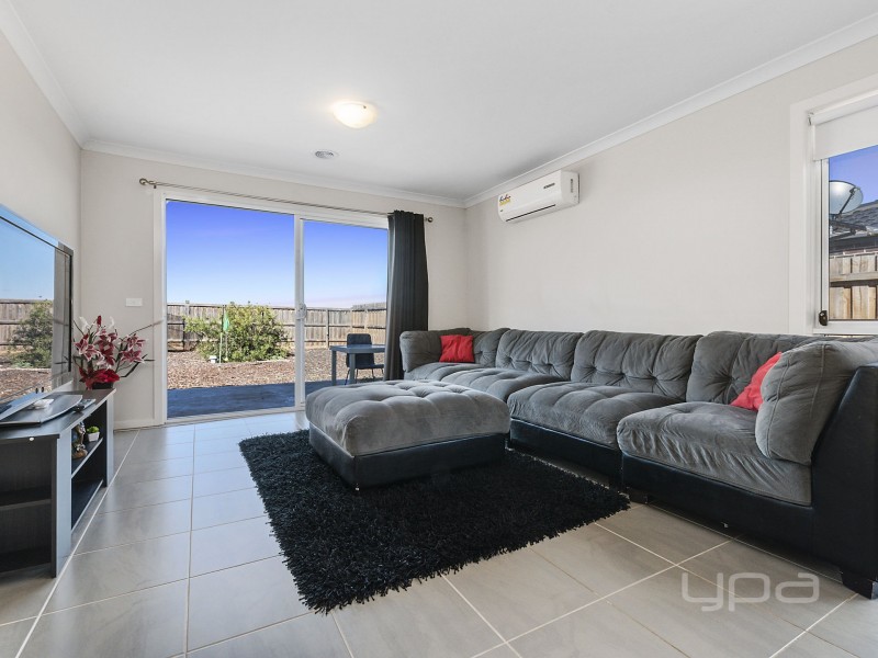 205 James Melrose Drive, Brookfield VIC 3338