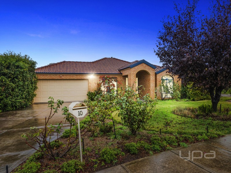 10 Hollydale Court, Melton West VIC 3337