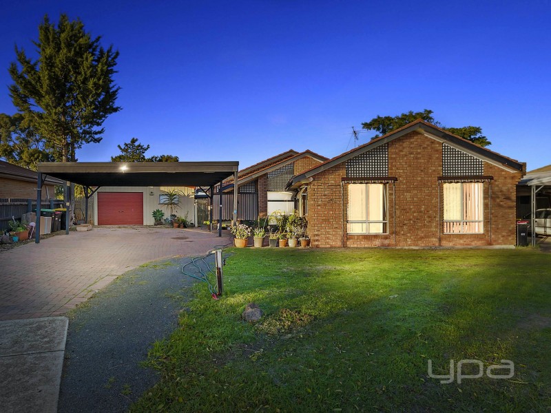 7 Silber Court, Melton West VIC 3337