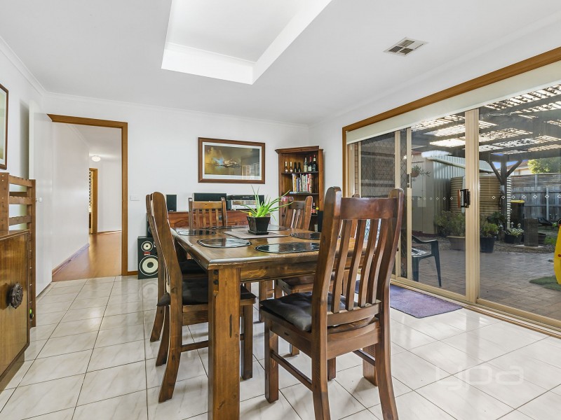 7 Silber Court, Melton West VIC 3337