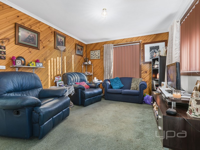 7 Silber Court, Melton West VIC 3337