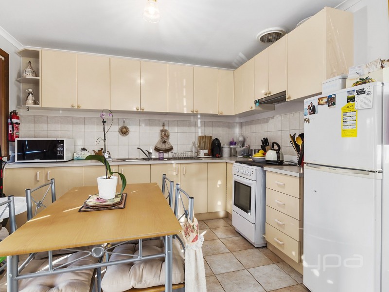 7 Silber Court, Melton West VIC 3337