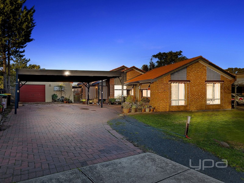 7 Silber Court, Melton West VIC 3337