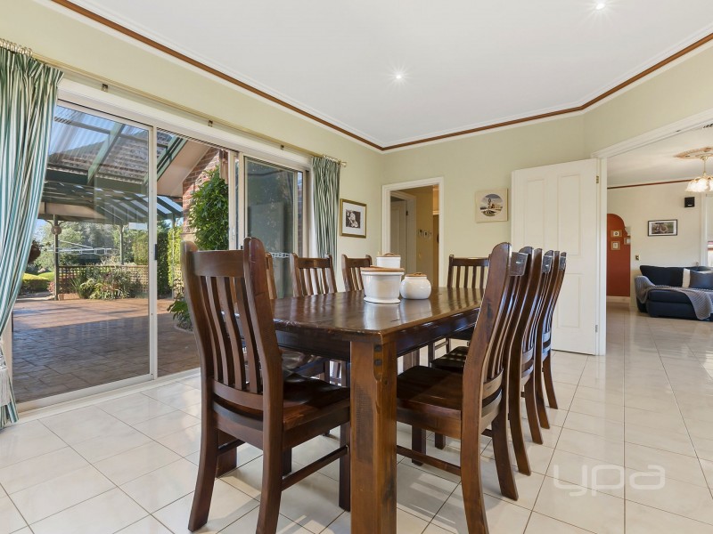 5 Hildegarde Court, Brookfield VIC 3338