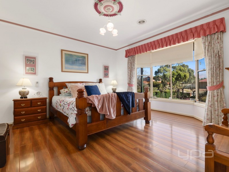 5 Hildegarde Court, Brookfield VIC 3338