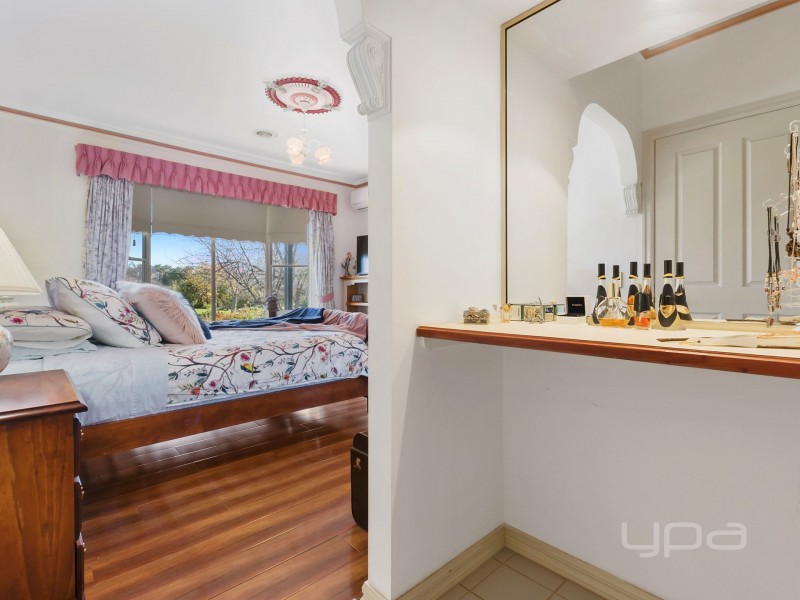 5 Hildegarde Court, Brookfield VIC 3338