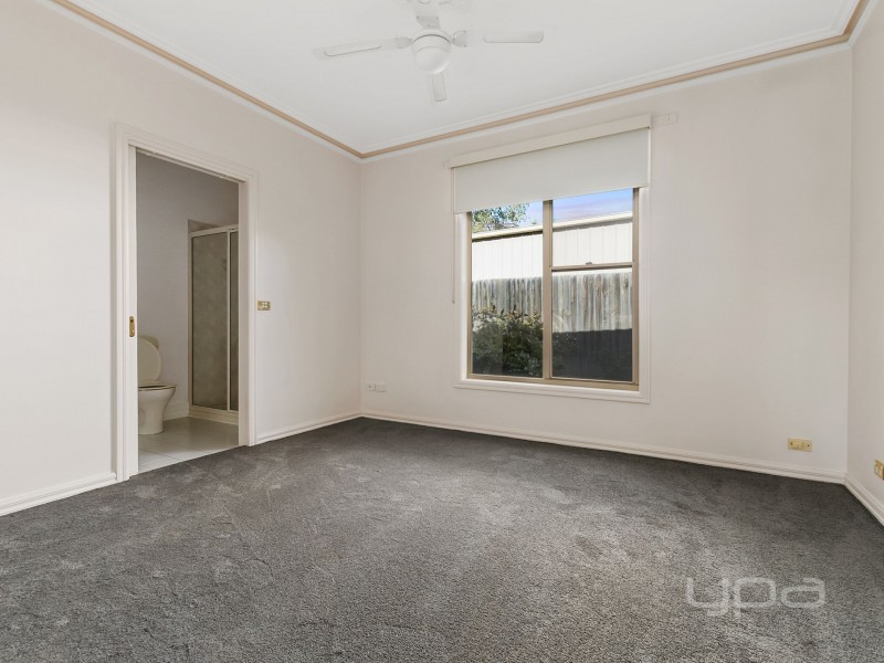 5 Hildegarde Court, Brookfield VIC 3338
