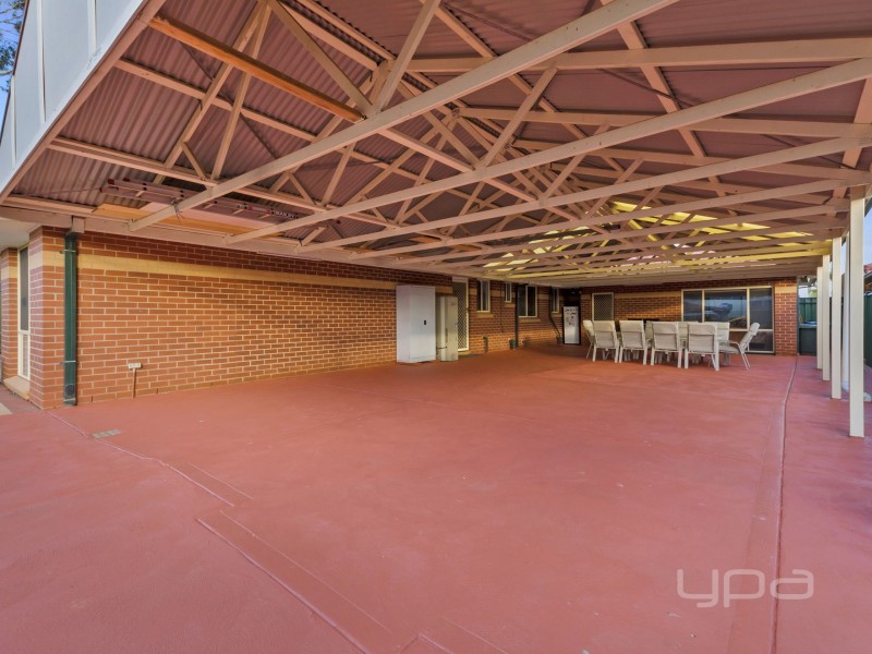 16 Lagarna Drive, Kurunjang VIC 3337