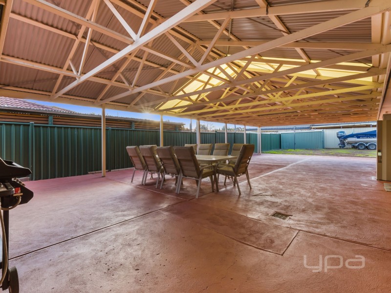 16 Lagarna Drive, Kurunjang VIC 3337