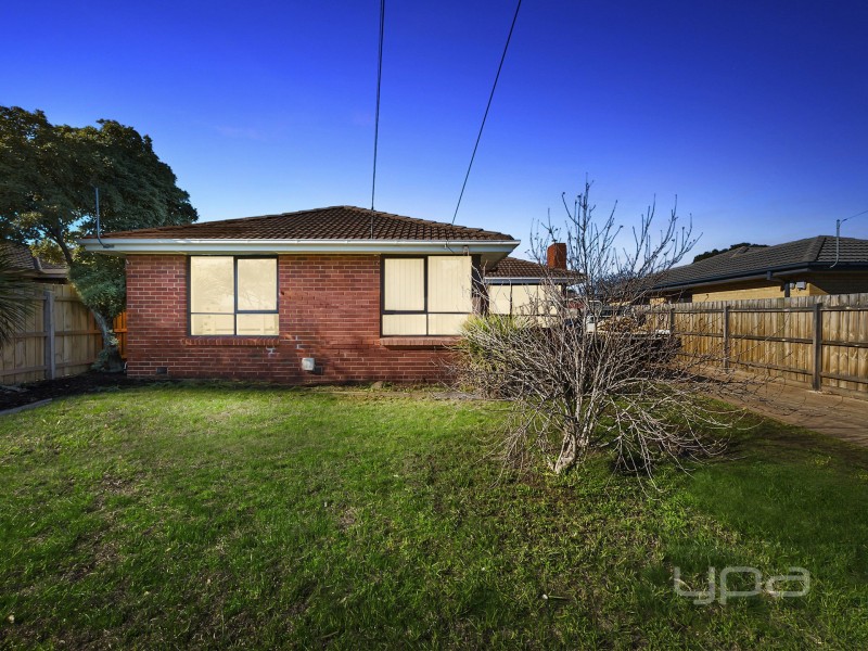 32 Scott Street, Melton VIC 3337