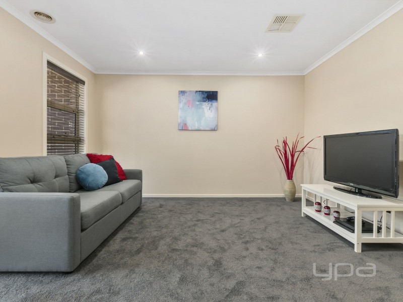 2 Karri Court, Brookfield VIC 3338