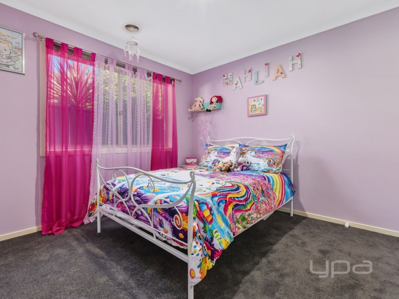 2 Karri Court, Brookfield VIC 3338