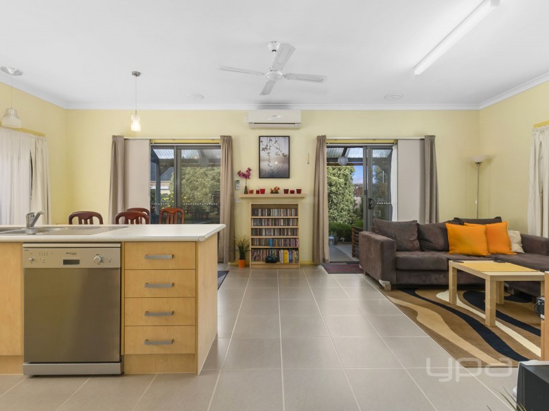 29 Faircroft Drive, Brookfield VIC 3338