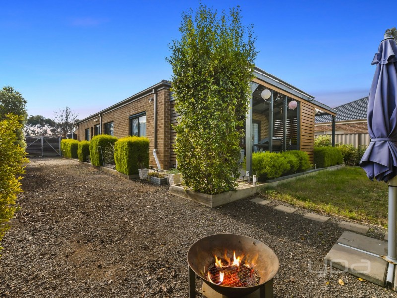 29 Faircroft Drive, Brookfield VIC 3338