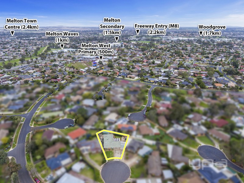 3 Berkley Place, Melton West VIC 3337