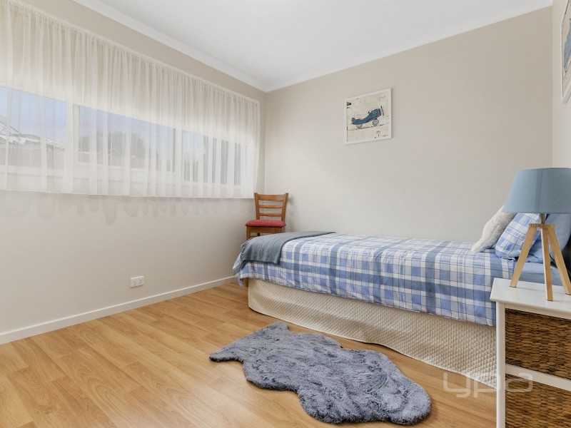 3 Berkley Place, Melton West VIC 3337