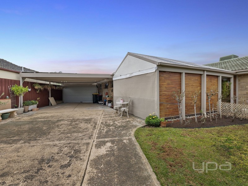 3 Berkley Place, Melton West VIC 3337