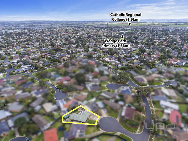 3 Berkley Place, Melton West VIC 3337