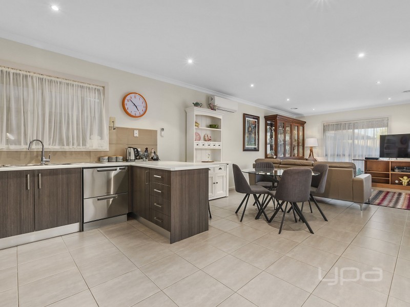 23 Silverleaf Drive, Melton VIC 3337