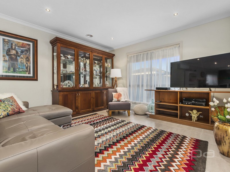 23 Silverleaf Drive, Melton VIC 3337