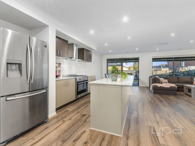 18  Herbal Avenue, Kurunjang VIC 3337