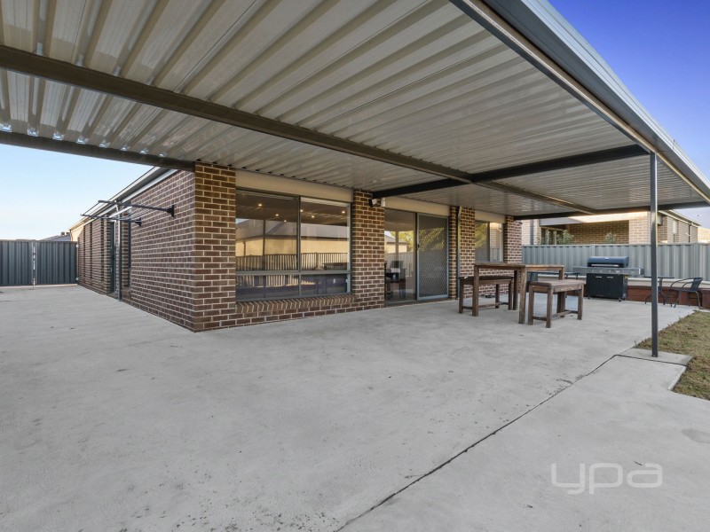 18  Herbal Avenue, Kurunjang VIC 3337