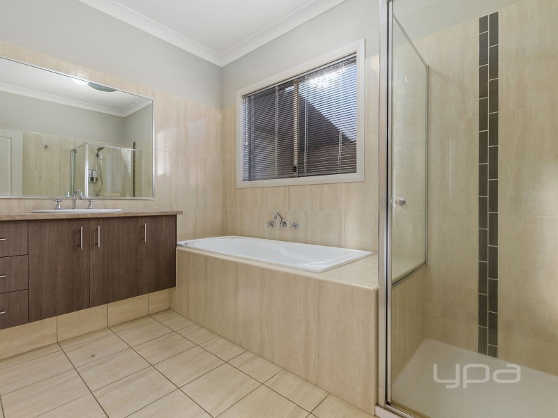 1/7 Alex Court, Kurunjang VIC 3337