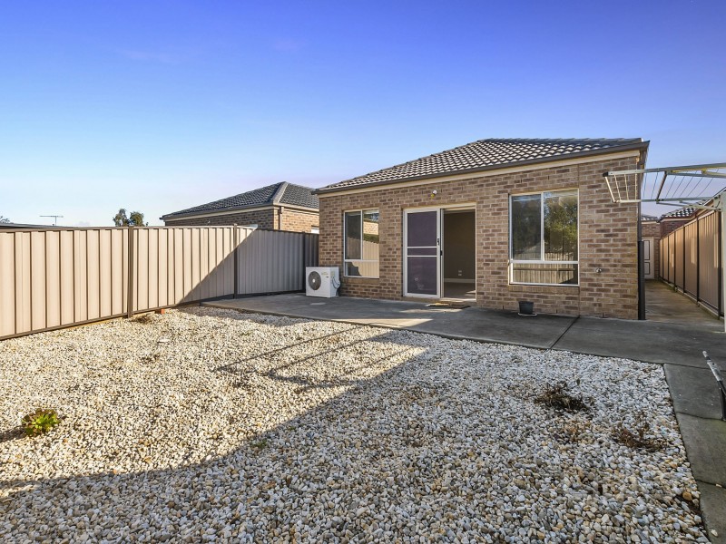 1/7 Alex Court, Kurunjang VIC 3337