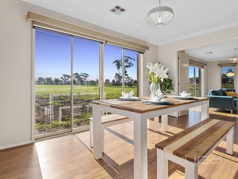 2 Pelican Point, Hopetoun Park VIC 3340