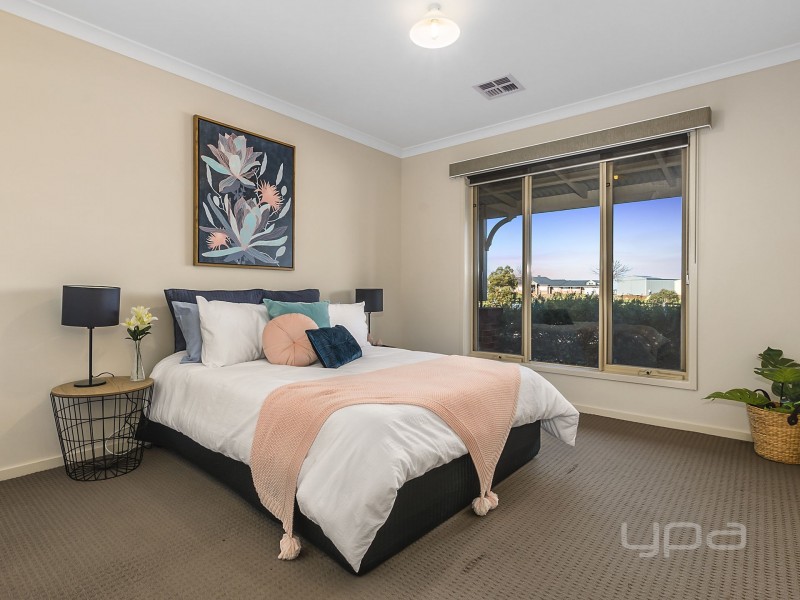 2 Pelican Point, Hopetoun Park VIC 3340