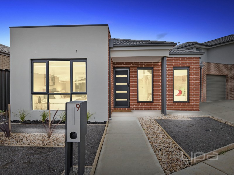 9 Mavi Avenue, Melton VIC 3337
