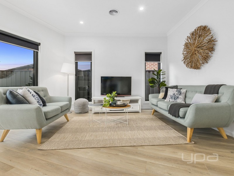 9 Mavi Avenue, Melton VIC 3337