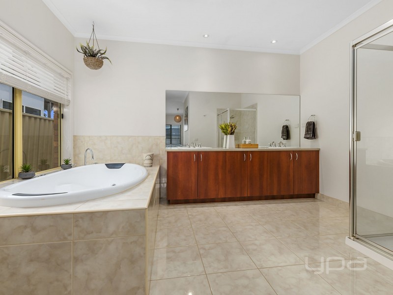 21 Sirius Way, Kurunjang VIC 3337