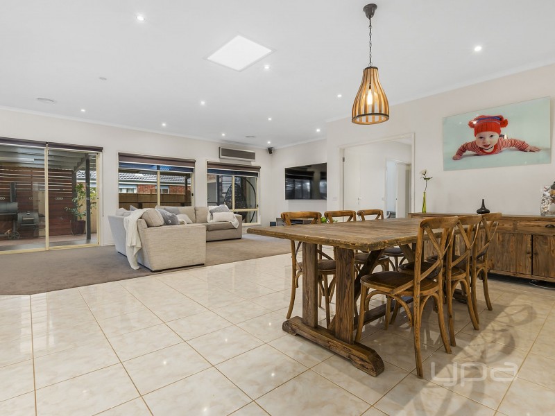 21 Sirius Way, Kurunjang VIC 3337