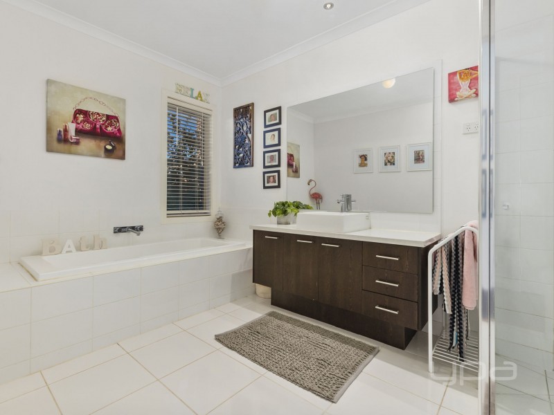 6 View Gully Road, Hopetoun Park VIC 3340