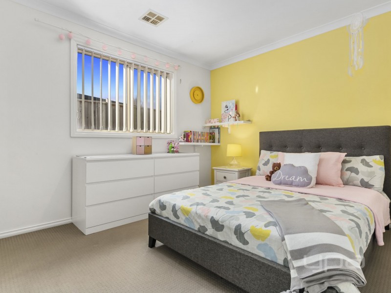 14 Dianella Court, Brookfield VIC 3338