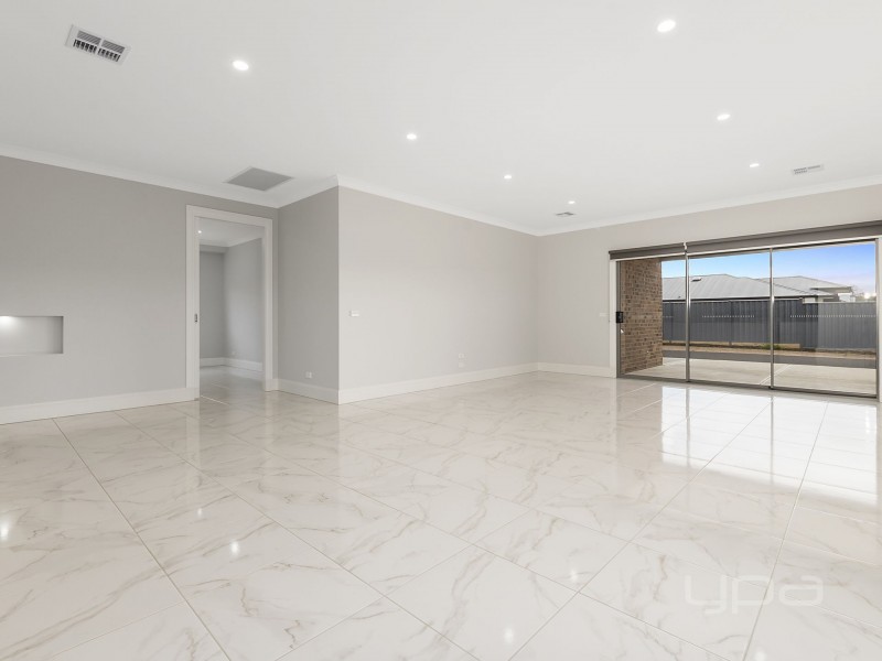 21 Riverbend Drive, Darley VIC 3340