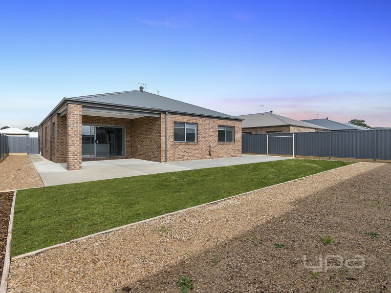21 Riverbend Drive, Darley VIC 3340