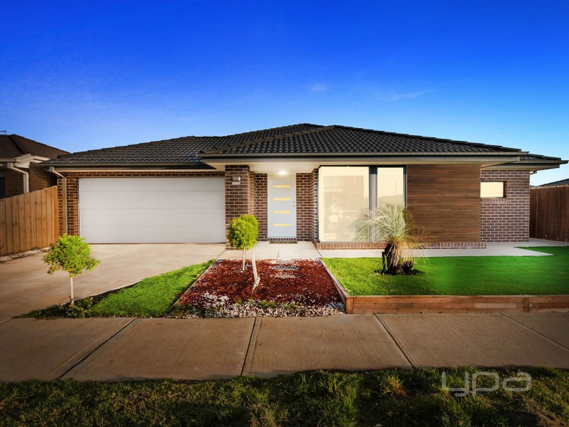 62 Turf Club Boulevard, Melton South VIC 3338