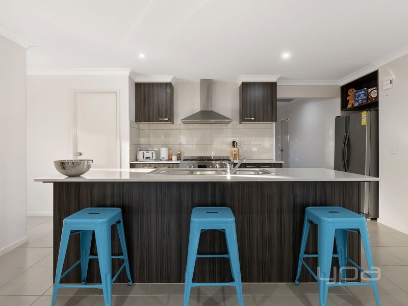 62 Turf Club Boulevard, Melton South VIC 3338